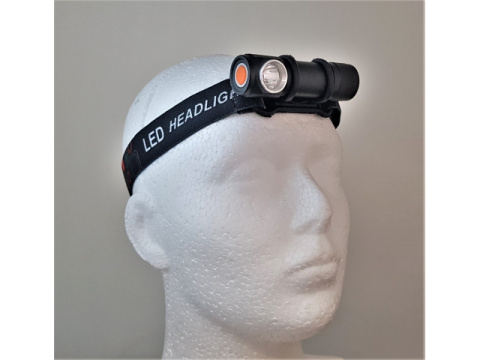 sklep pływacki aqua-swim.pl LATARKA CZOŁOWA KĄTOWA TAKTYCZNA USB CZOŁÓWKA MAŁA na modelu sklep pływacki aqua-swim.pl LATARKA CZOŁOWA KĄTOWA TAKTYCZNA USB CZOŁÓWKA MAŁA na modelu